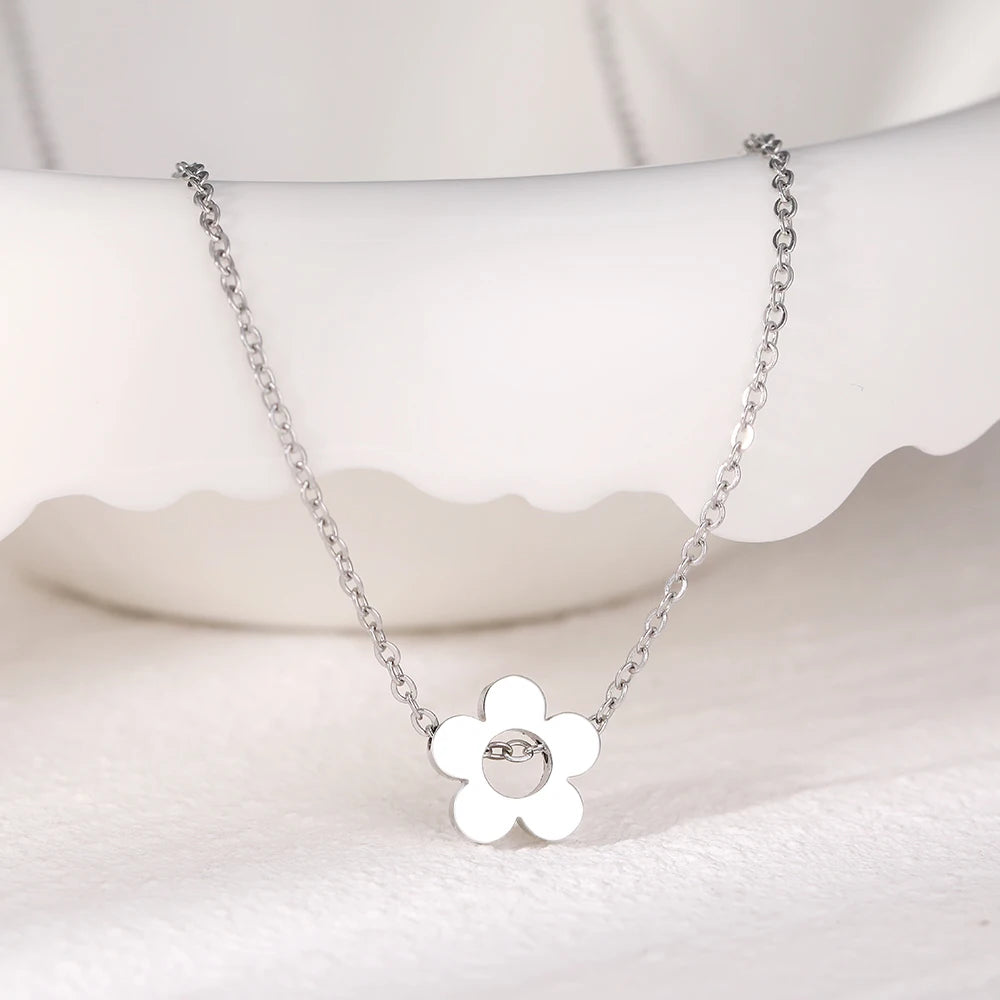 Veloura Bloom Pendant Necklace – Stainless Steel Flower Design