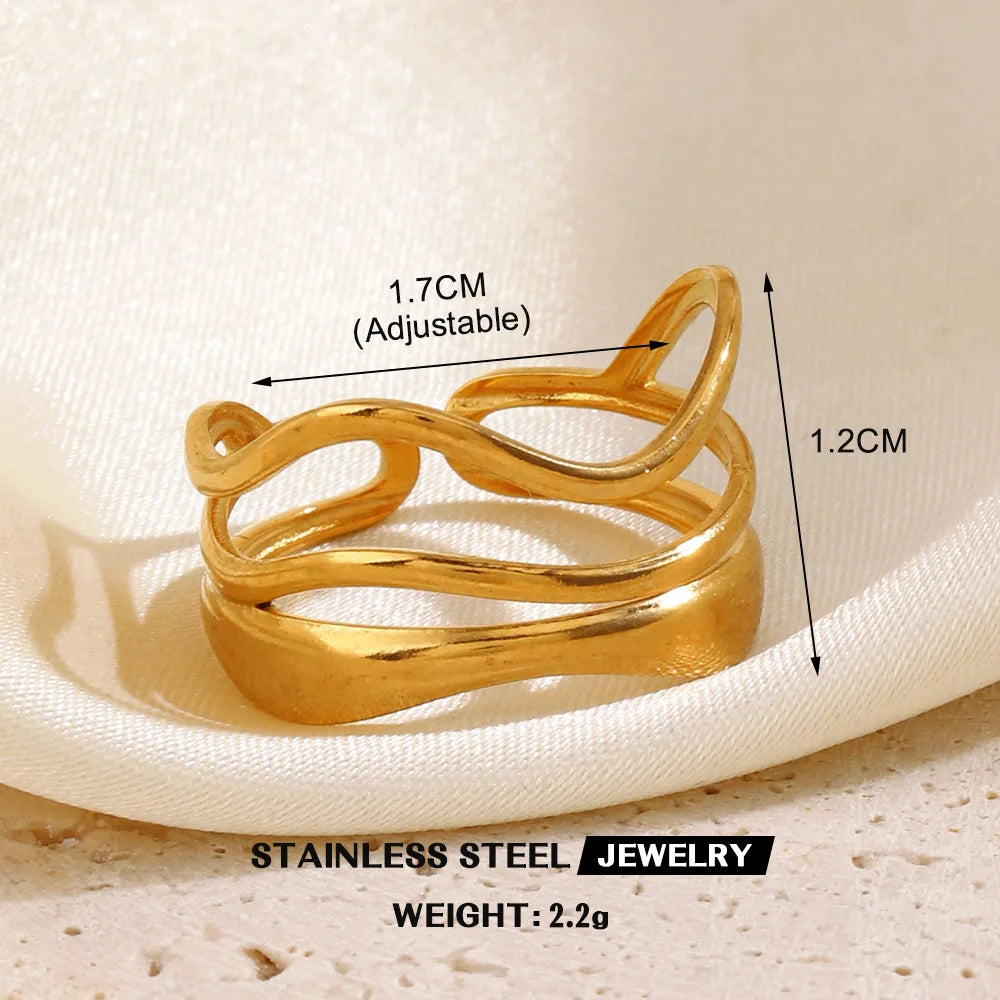 Veloura Heart Essence Ring – Gold-Tone Stainless Steel & Hollow Design