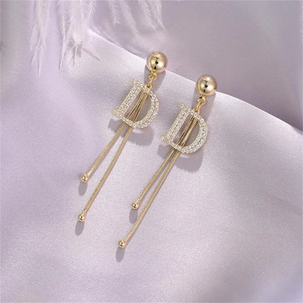 Veloura Tassel D Earrings - Gold-Plated & Crystal