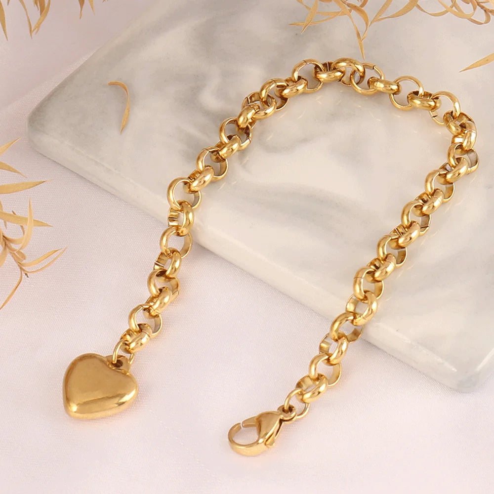 Veloura Heart Pendant Bracelet