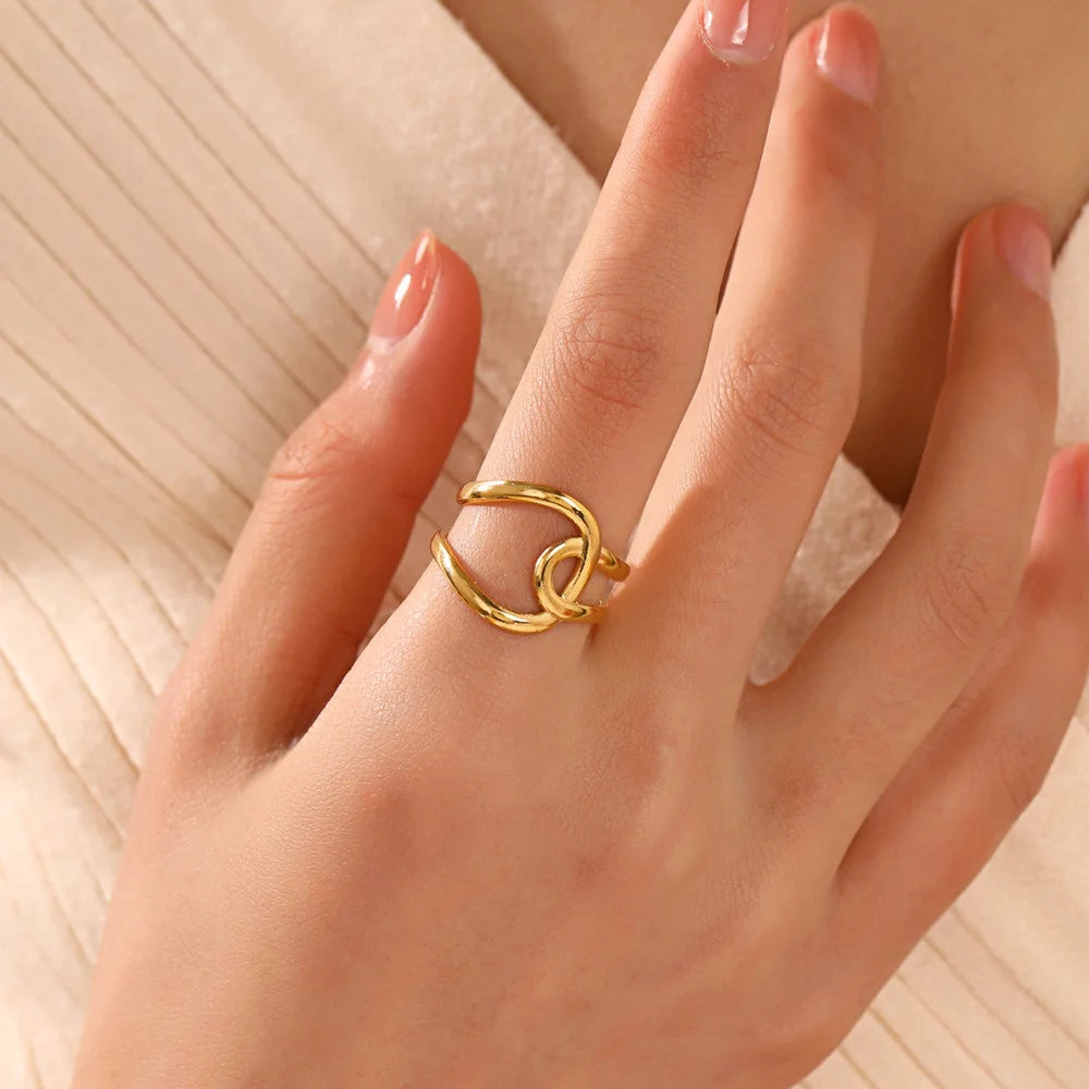 Veloura Heart Essence Ring – Gold-Tone Stainless Steel & Hollow Design