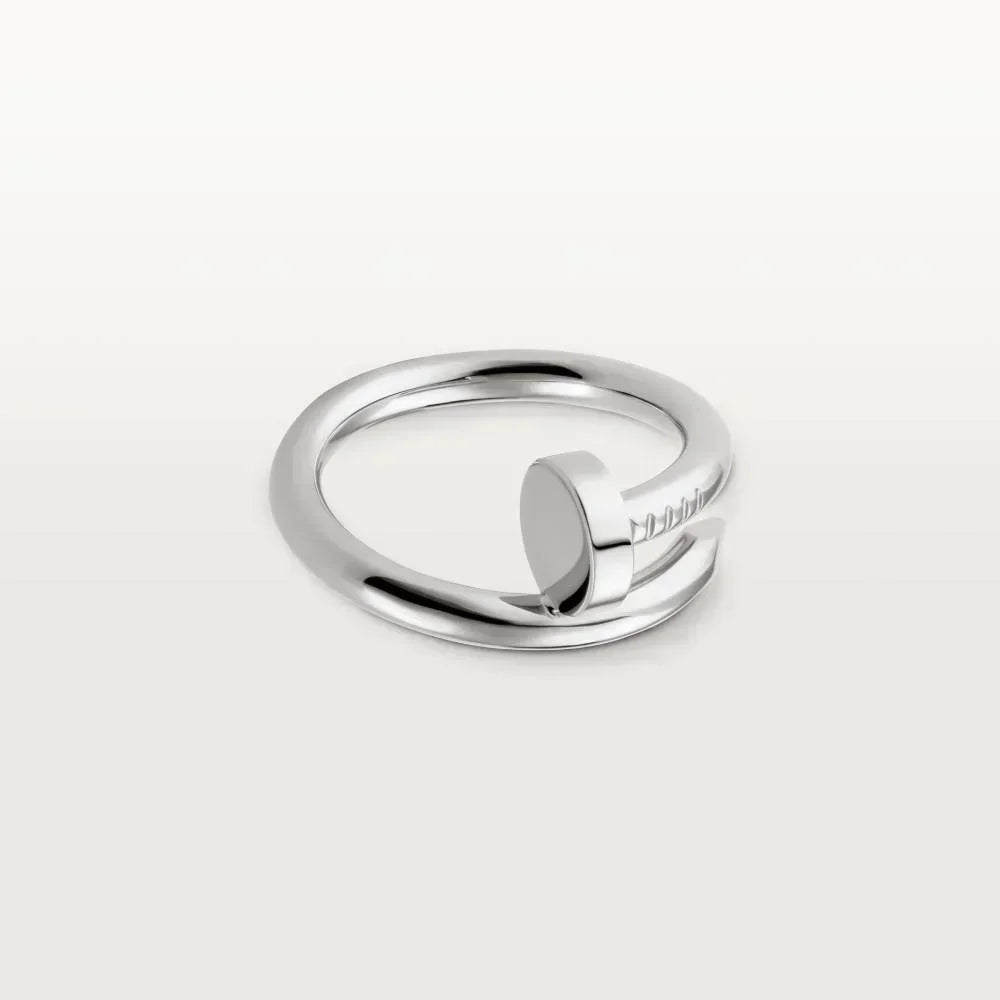 Veloura Royal Nail Elegance Ring – Sterling Silver Luxury