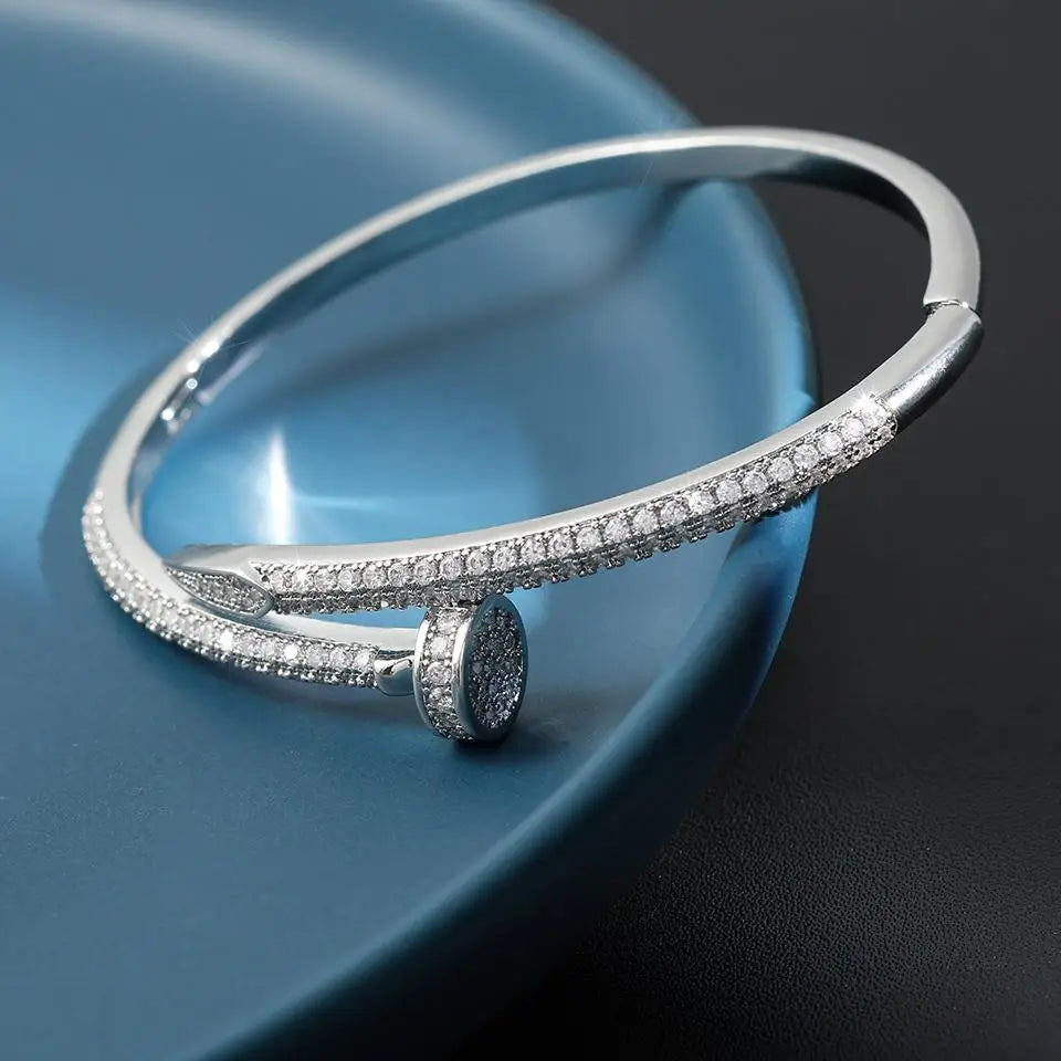 Veloura Crystal Nail Bracelet - Luxe Alloy & Zircon