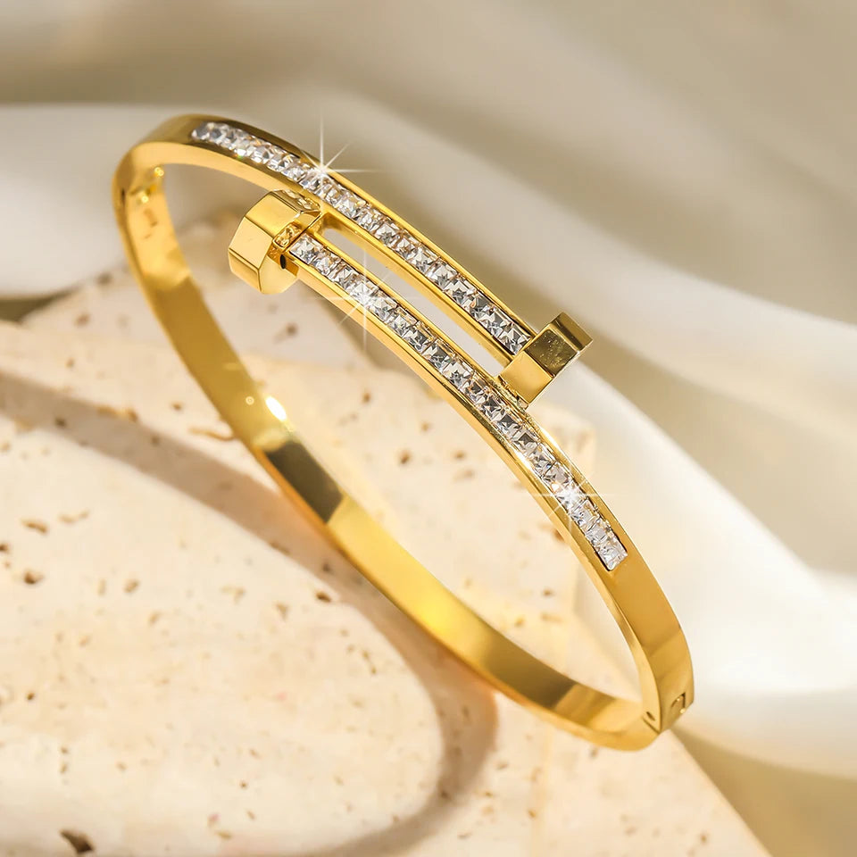 Veloura Crystal Nail Bracelet - Luxe Alloy & Zircon