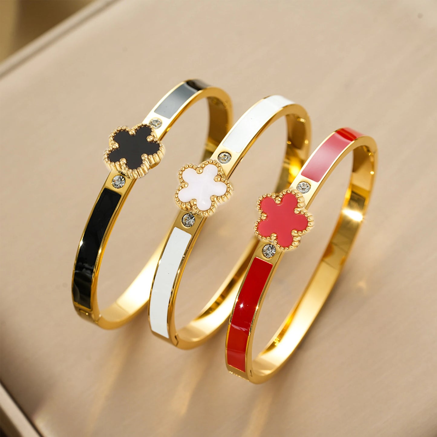 Veloura Five-Leaf Flower Open Bangle