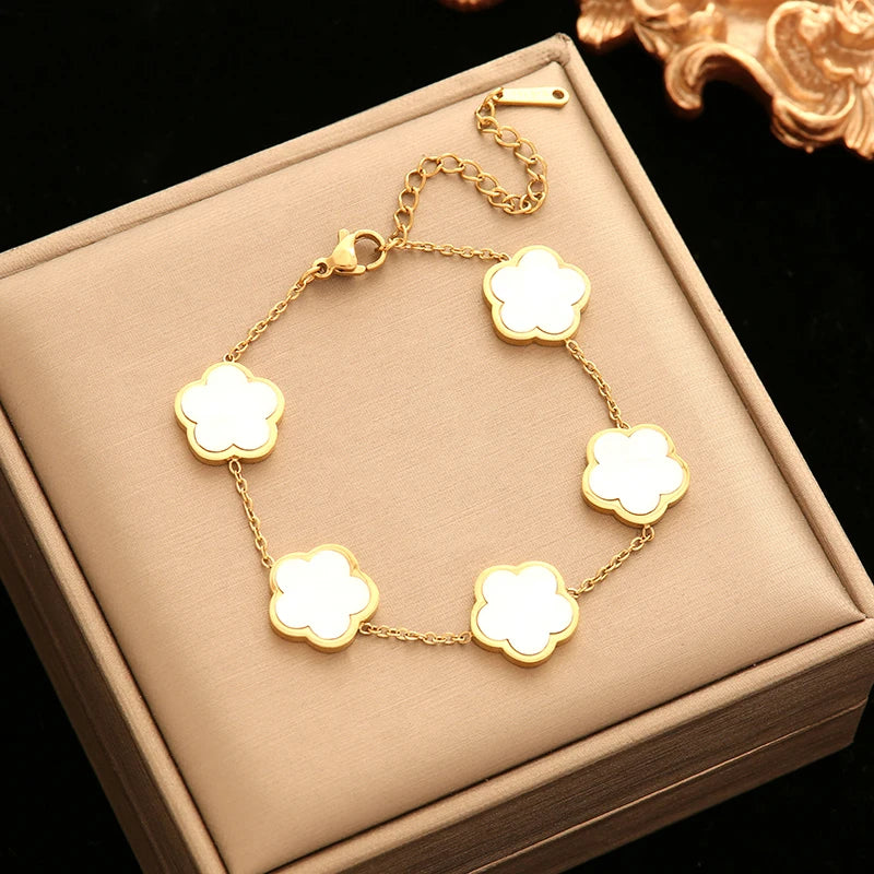 Veloura Golden Blossom Clover Jewelry Set – Stainless Steel Elegance