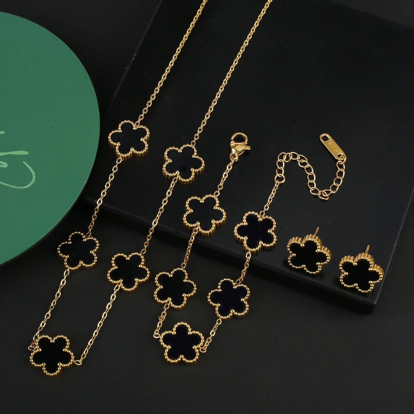 Veloura Laser-Cut Clover Bracelet