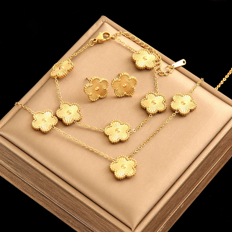 Veloura Golden Blossom Clover Jewelry Set – Stainless Steel Elegance