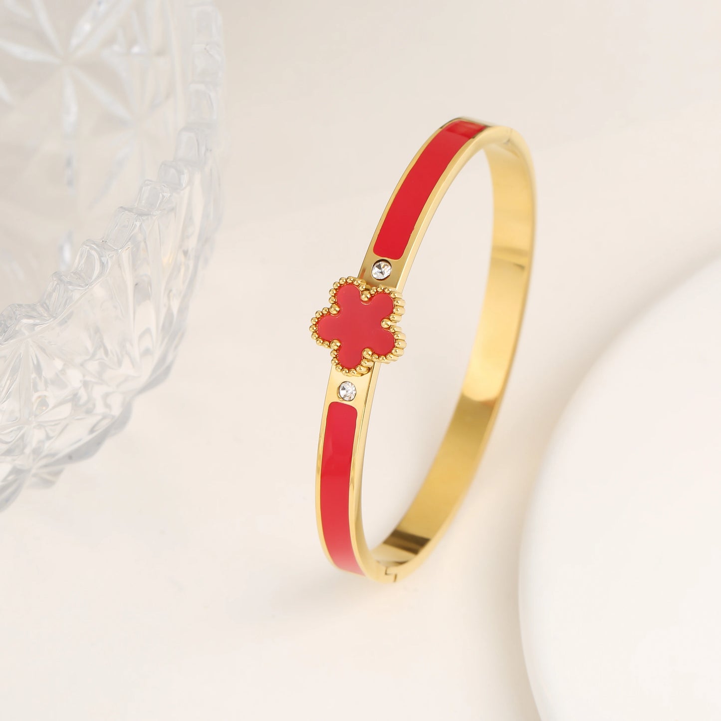 Veloura Five-Leaf Flower Open Bangle