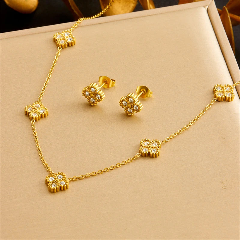 Veloura Royal Blossom Zircon Jewelry Set – Golden Elegance