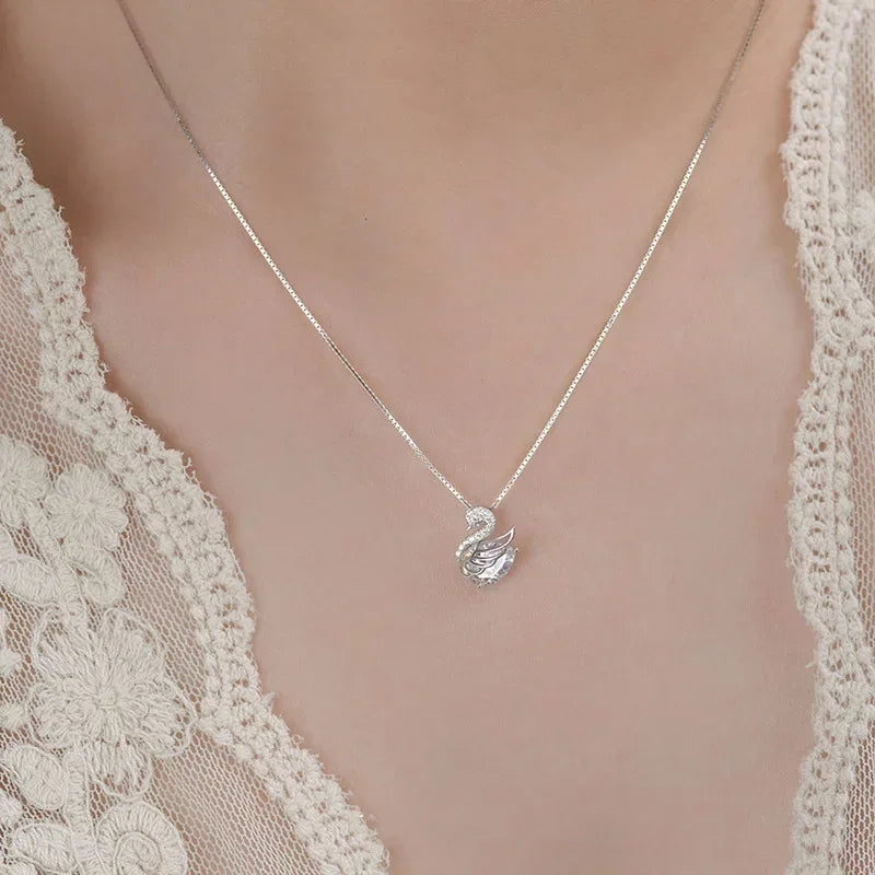 Veloura Swan Necklace - Light Luxury Sterling Silver