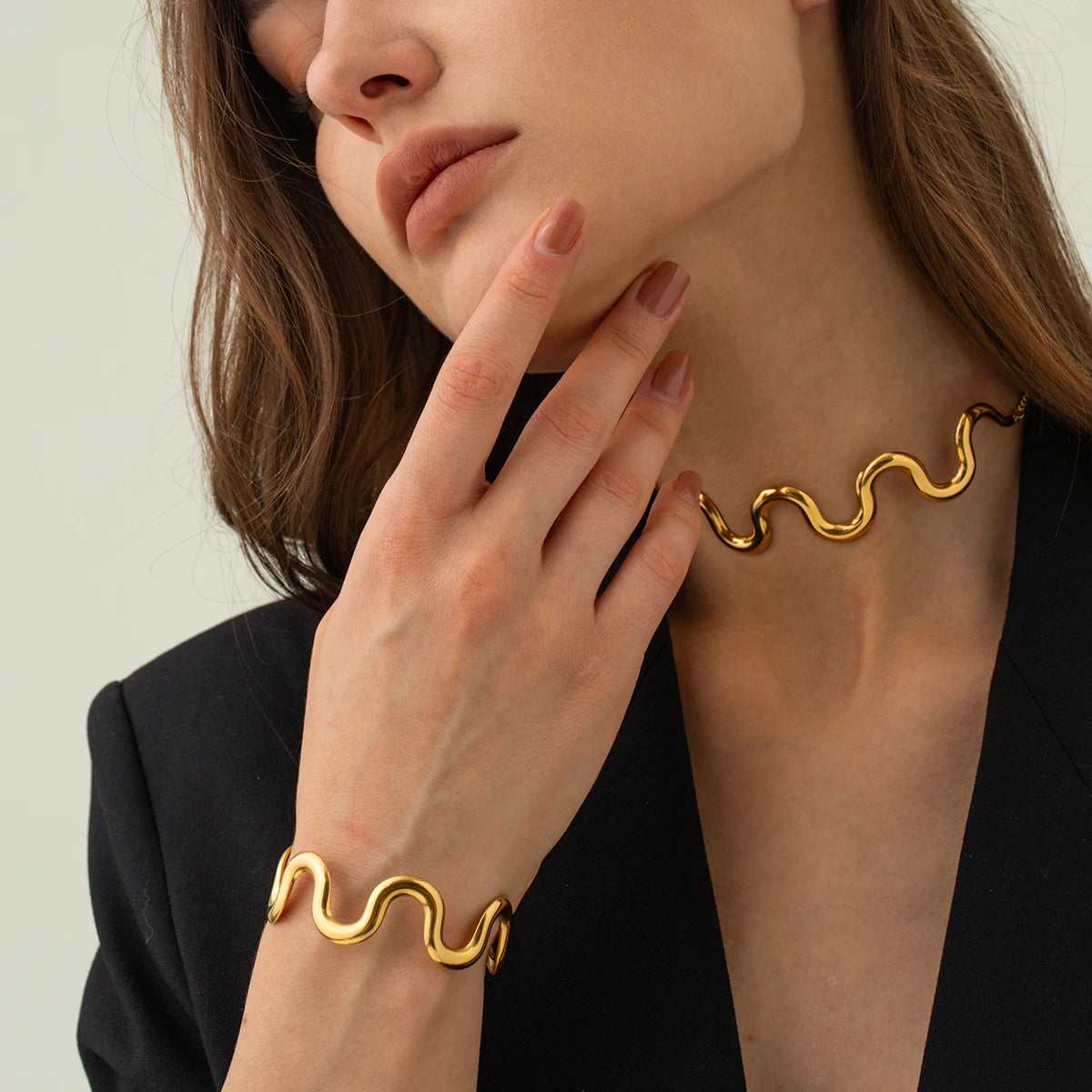 Veloura Youthway New Wave - Choker Bracelet Hoop Earrings Ring Set