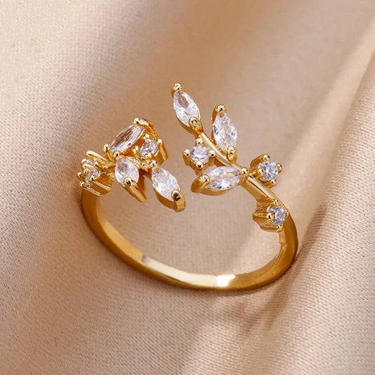 Veloura Arbor Zircon Ring – Gold Color & Tree Branch Leaf Design