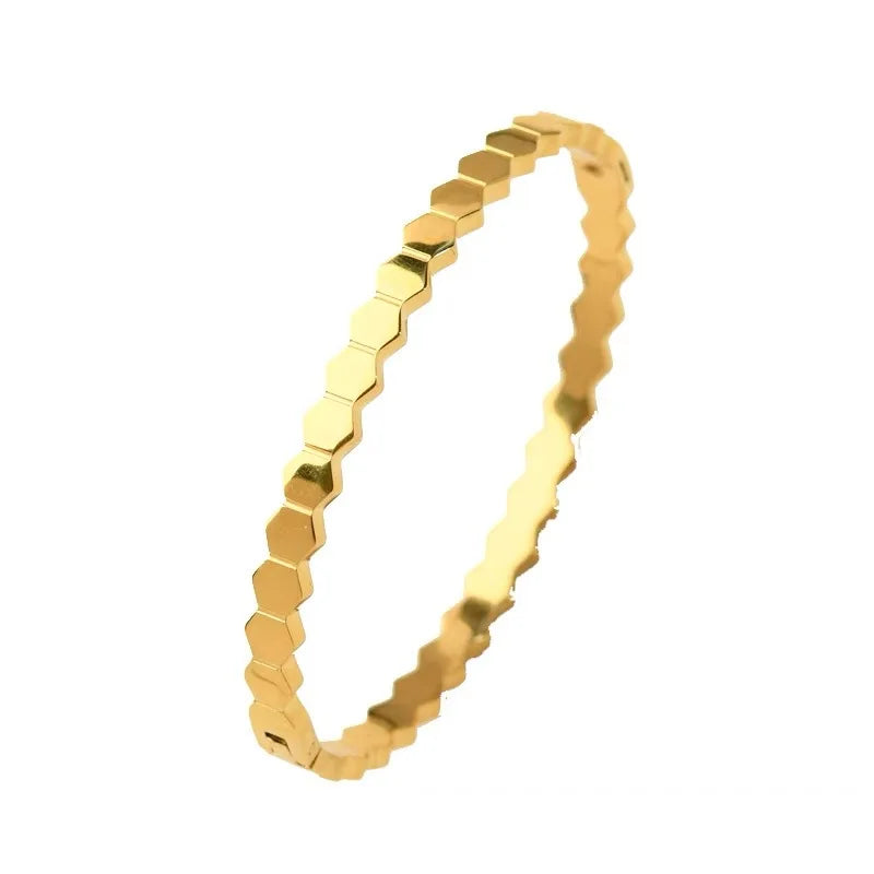 Veloura Golden Royale Honeycomb Bracelet – Geometric Grace