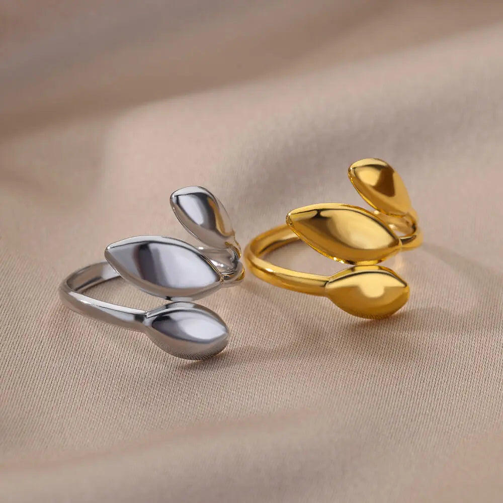 Veloura Aurelia Rings – Stainless Steel Classic Gold Wedding Design