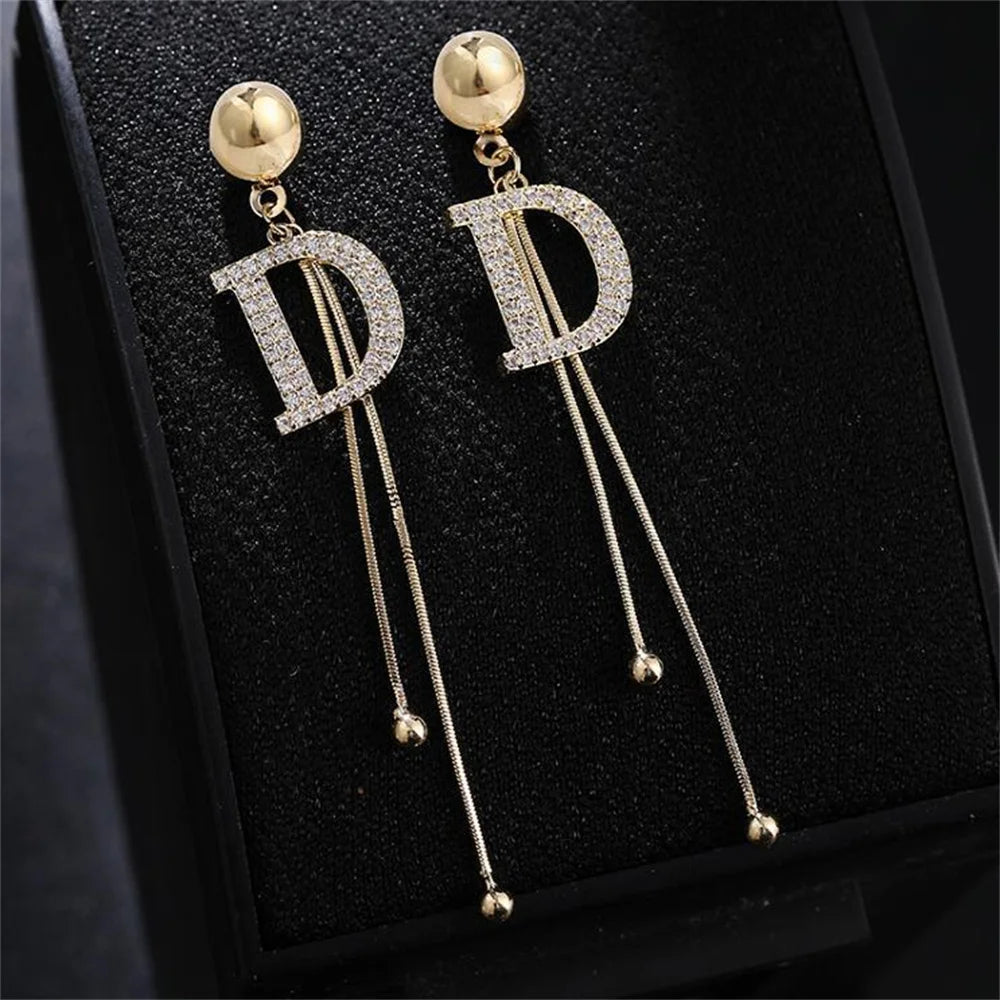 Veloura Tassel D Earrings - Gold-Plated & Crystal