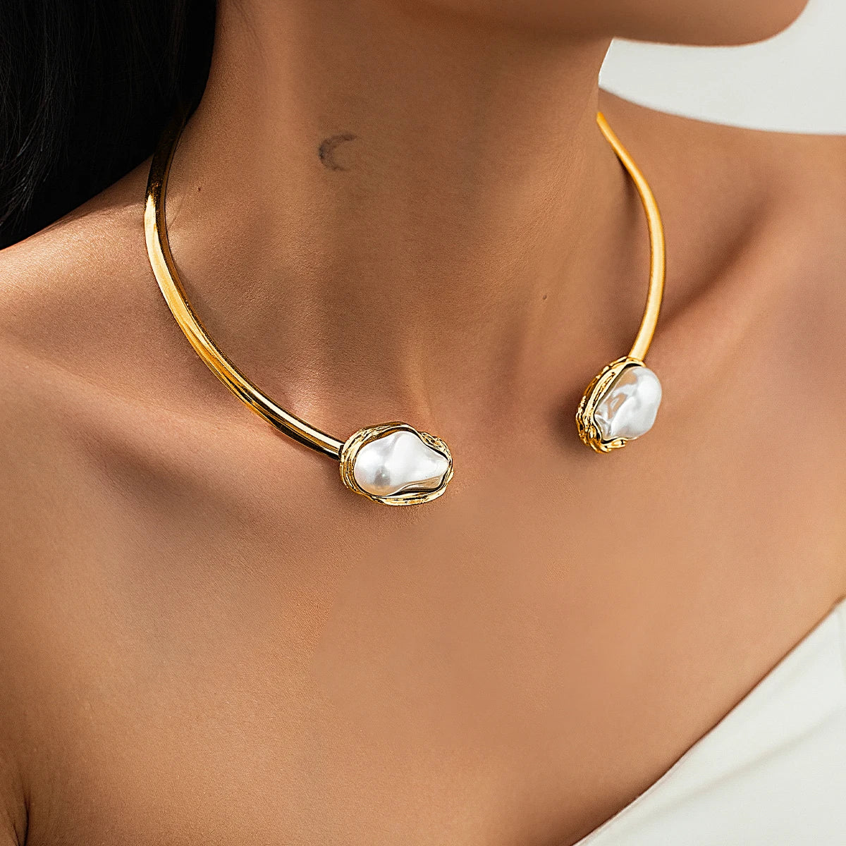 Veloura Baroque Pearl Choker & Bangle Set