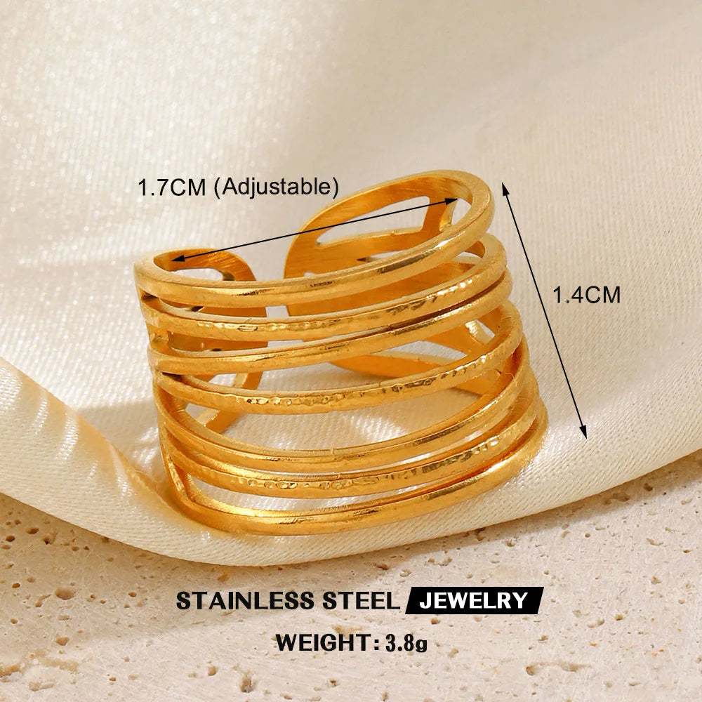 Veloura Heart Essence Ring – Gold-Tone Stainless Steel & Hollow Design