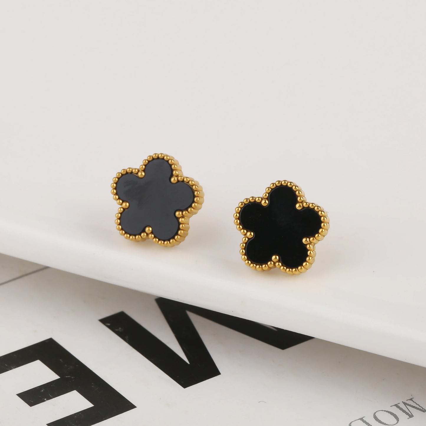 Veloura Blossom Luxury Earrings – Stainless Steel Clover Elegance